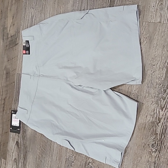 Under Armour Men's UA Fish Hunter Cargo Shorts 1304649 Size 32 - Picture 7 of 8